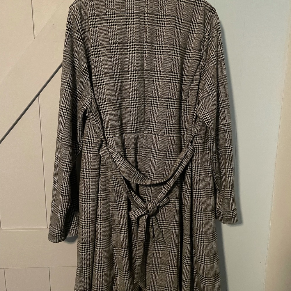 Torrid size 2 long blazer with tie